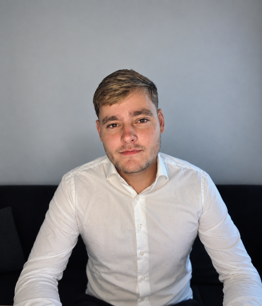 Portretfoto Tim, oprichter